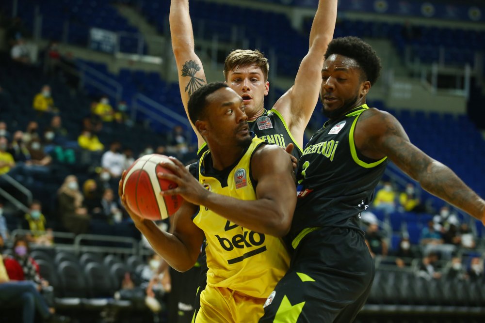 ING Basketbol Süper Ligi sekizinci hafta maçında Yukatel Merkezefendi Belediyesi Basket, deplasmanda Fenerbahçe Beko’ya 85-77 mağlup oldu.