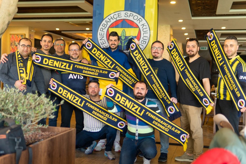 Denizli Fenerbahçeliler Derneği, dernek üyelerinin katılımıyla Nisch Restaurant'ta düzenledikleri kahvaltı etkinliğinde ikinci kuruluş yıldönümünü kutladı.