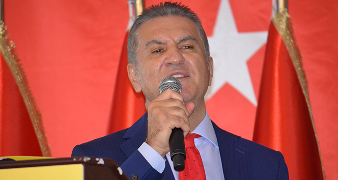 Siyasette ezber bozan yaklaşımlar ortaya koyan Türkiye Değişim Partisi Genel Başkanı Mustafa Sarıgül, 29 Ekim Cumhuriyet Bayramı'nda tercihini Denizli'den yana kullandı. Genel Başkan Sarıgül'ün bu kararı TDP Denizli Teşkilatı'nda sevinçle karşılanırken, parti kulislerinde bu tercihin sebebinin Sarıgül'ün Denizli'yi başarılı ve hazır bir teşkilat olarak değerlendirdiği yönünde yorumlandı.