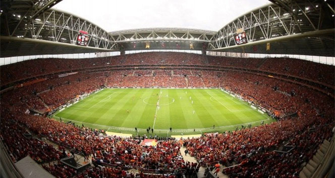 Denizli’nin 2. Ligdeki temsilcisi Horozkentspor forması giyen milli kaleci Sudenur Sözüdoğru, Galatasaray’a transfer oluyor.
