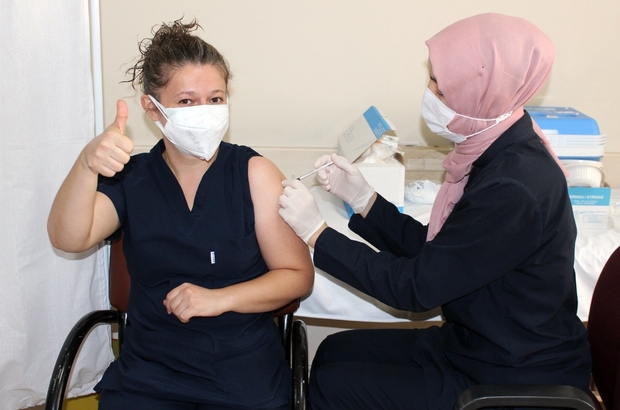 Denizli’de koronavirüs ile mücadele kapsamında toplam 980 bin 990 aşı yapıldı.