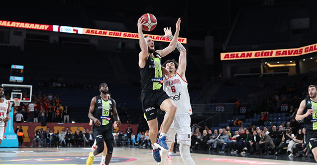Türkiye Sigorta Basketbol Süper Ligi normal sezonunun 14. hafta karşılaşmasında Yukatel Merkezefendi Belediyesi Basket, deplasmanda Galatasaray NEF’i 100-83 mağlup etti. Temsilcimizde Max Heidegger 27 sayı, 9 asistle maça damga vurdu.