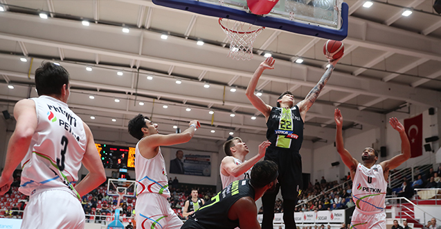 Türkiye Sigorta Basketbol Süper Ligi'nde Yukatel Merkezefendi Belediyesi Basket deplasmanda Aliağa Petkim’e 94-87 mağlup oldu. Yeşil-siyahlılarda Max Heidegger ve Rogkavopoulos’un 22 sayısı galibiyet için yeterli olmadı.