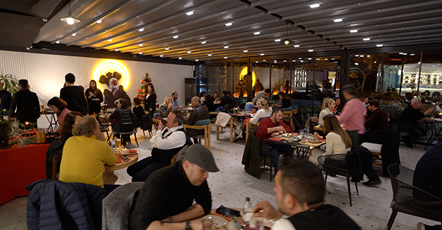 Türkiye’de gastronomi alanında kendini kanıtlamış Denizli’nin en iyi markaları tek çatı altında toplandı. Publin çatısı altındaki restoranlarda; uzak doğu lezzetlerinden, tatlıya ve yöresel yemeklere kadar her şey yer alıyor.