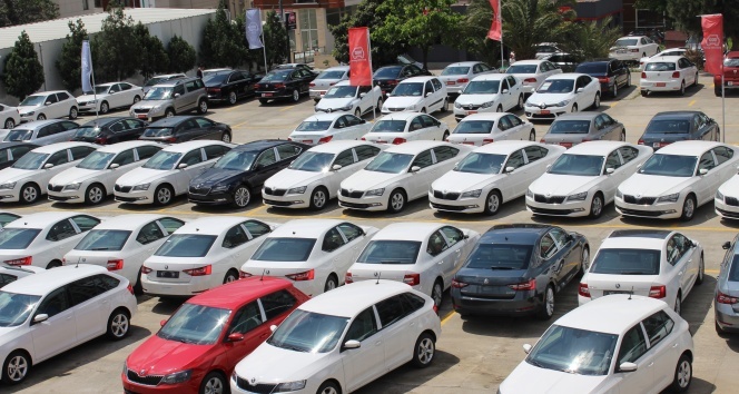 Mart ayında otomobil satışları bir önceki yılın aynı ayına göre yüzde 57,9 artarak 79 bin 226 adet oldu.