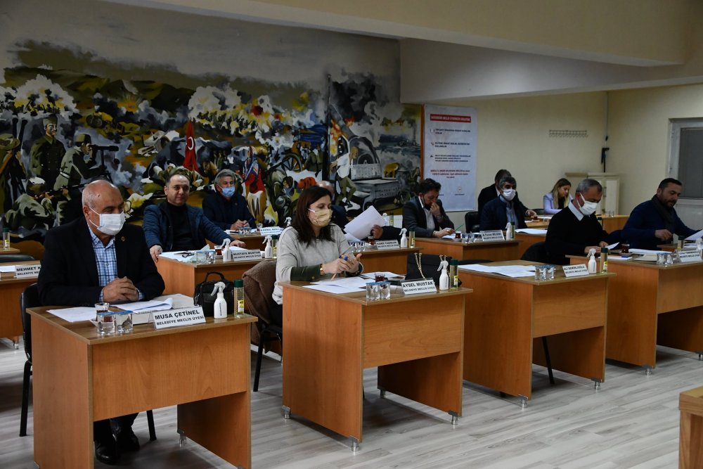 Buldan Belediye Meclisi,  yılın son toplantısını gerçekleştirdi.  Toplantıda, Belediye Başkanı Mustafa Şevik,  Buldan Dokuma Kültür ve El Sanatları Festivali tarihini 3-4-5 Haziran 2022 olarak belirlendiğini açıkladı. 