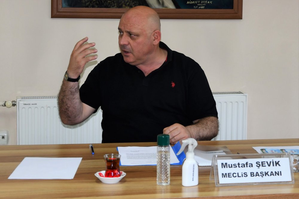 Belediye Başkanı Mustafa Şevik başkanlığında gerçekleştirilen Meclis toplantısında,  pandemi mağduru belediye kiracılarından 2020-2021 yıllarında çalışmadıkları sürelerde kira alınmamasıyla ilgili gündem maddesi oy birliği ile kabul edildi. 