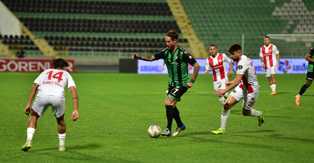 Spor Toto 1. Lig’in 8’inci haftasında Denizlispor, sahasında konuk ettiği Pendikspor’a 1-0 mağlup oldu. Yeşil-siyahlıların galibiyet hasreti 9’uncu maça taşınırken temsilcimiz 2 puanla son sırada yer alıyor.