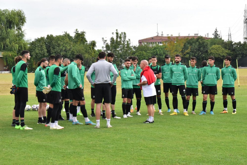 Altaş Denizlispor, bugün yaptığı antrenmanla Erzurumspor FK maçının hazırlıklarını sürdürdü.