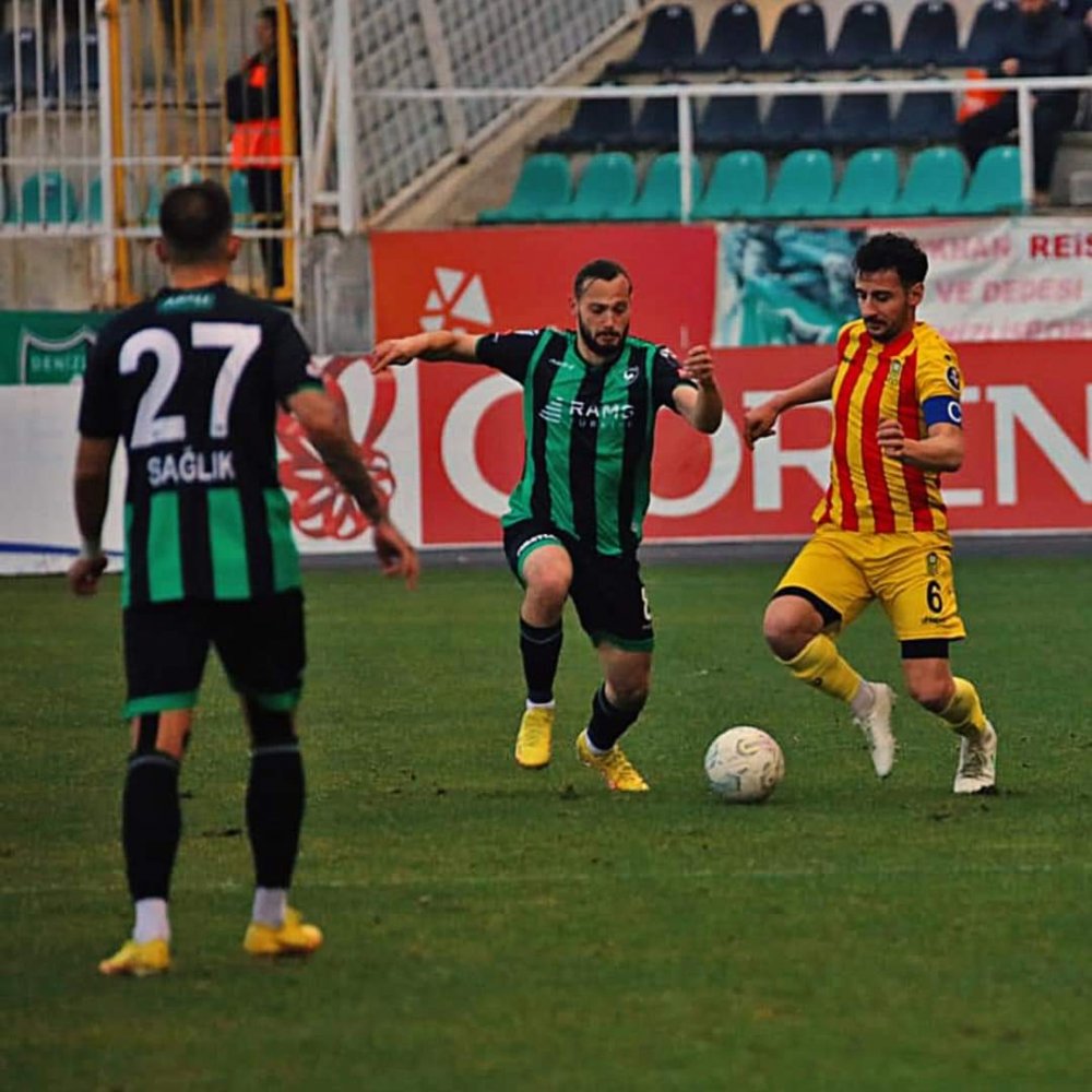 Denizlispor sahasında konuk ettiği Yeni Malatyaspor’u 3-0 mağlup etti ve çıkışını sürdürdü. Yeşil-siyahlılar devre arasına da 15 puanla girdi.