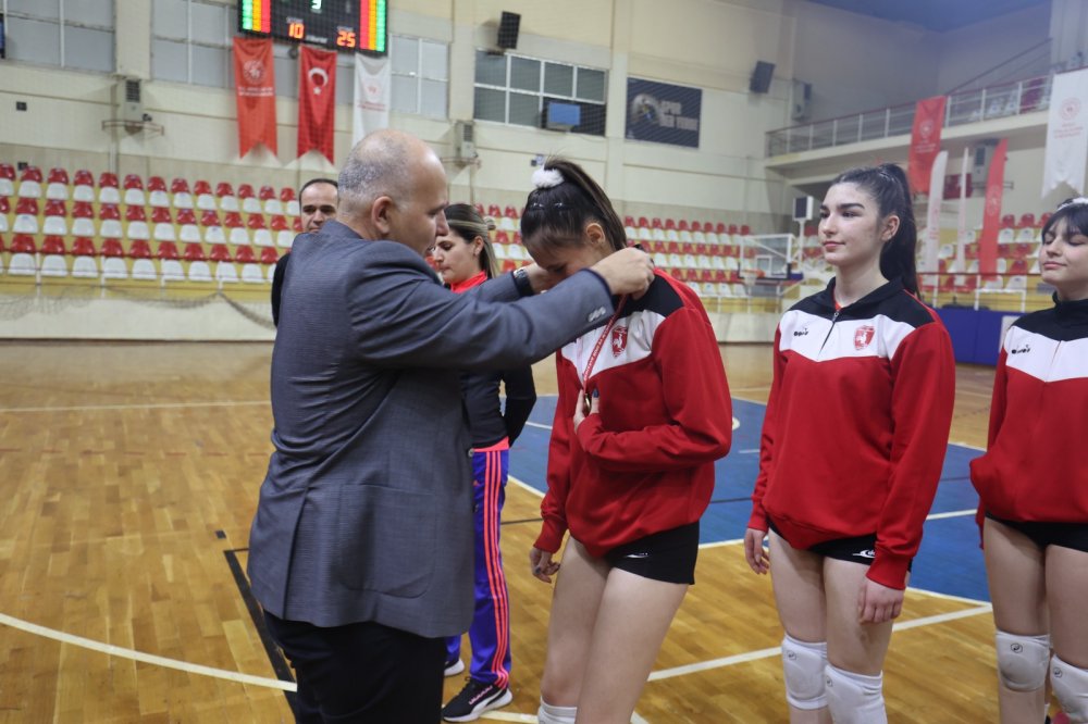 2022-2023 Voleybol Kulüpler Yıldız Kızlar maçları oynanan final maçları ile tamamlandı. Şampiyonluk kupasının sahibi Denizli Büyükşehir Belediyespor oldu.