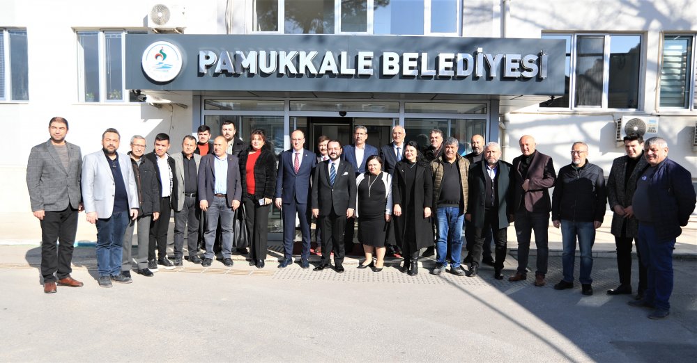 Pamukkale Belediye Başkanı Avni Örki’yi, Milliyetçi Hareket Partisi (MHP) Denizli İl Başkanı Mehmet Ali Yılmaz ve yönetim kurulu üyeleri makamında ziyaret etti.