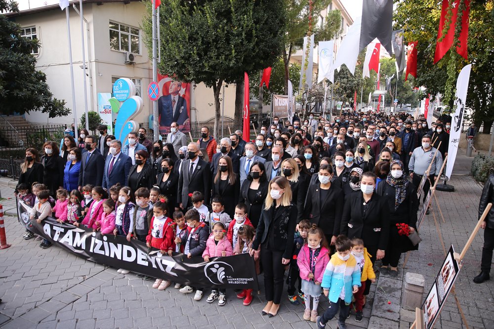 Tüm Türkiye’de olduğu gibi Merkezefendi Belediyesi’nde de 10 Kasım Atatürk’ü Anma etkinliği gerçekleştirildi. 