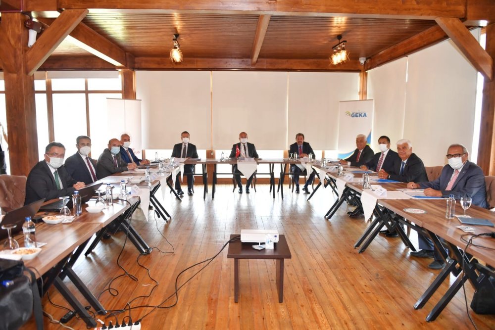 Güney Ege Kalkınma Ajansı’nın (GEKA) 143’üncü Yönetim Kurulu Toplantısı Denizli’de gerçekleştirildi.