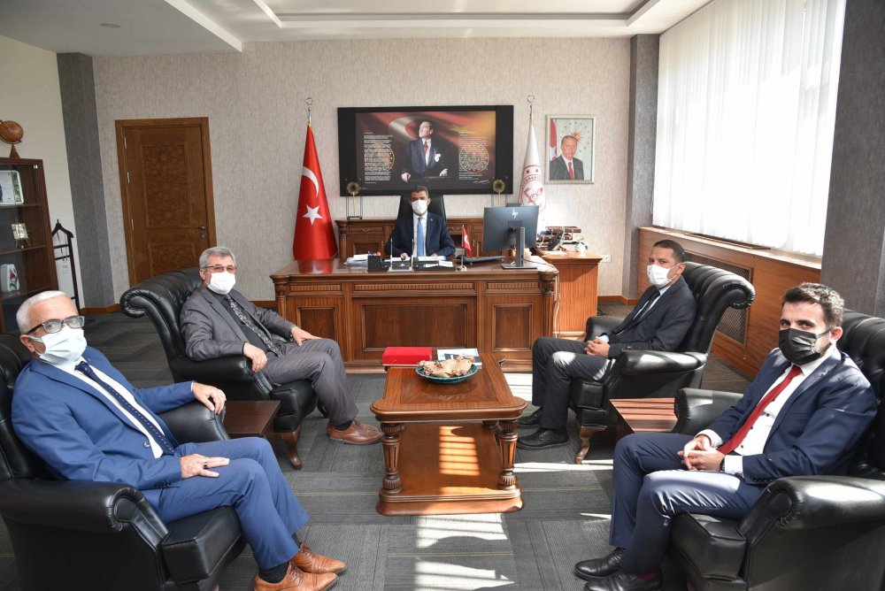 Denizli, Milli Eğitim Bakanlığının 2023 Eğitim Vizyonu kapsamında Din Öğretimi Genel Müdürlüğü tarafından İmam Hatip Okulları Başarılı Örnekler Sergisi’nde Türkiye üçüncüsü oldu.
