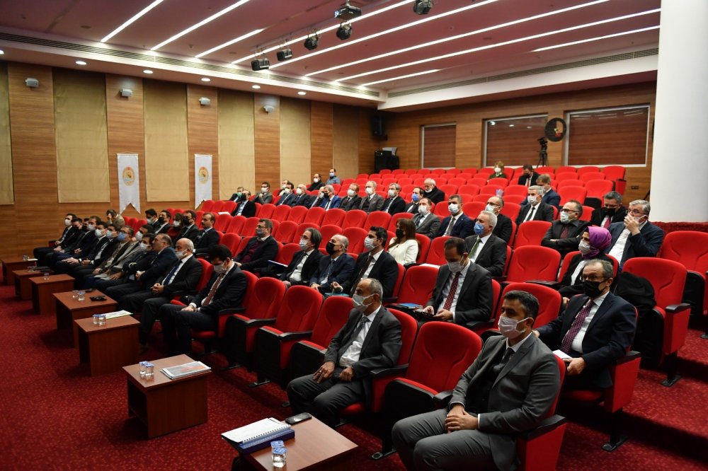 Denizli İl Koordinasyon Kurulu, 2021 yılı dördüncü dönem toplantısı Vali Yardımcısı Ali Nazım Balcıoğlu başkanlığında gerçekleştirildi. Toplantıda Denizli’ye 2021 yılında 1 milyar 578 milyon ödenek aktarıldığı açıklandı.