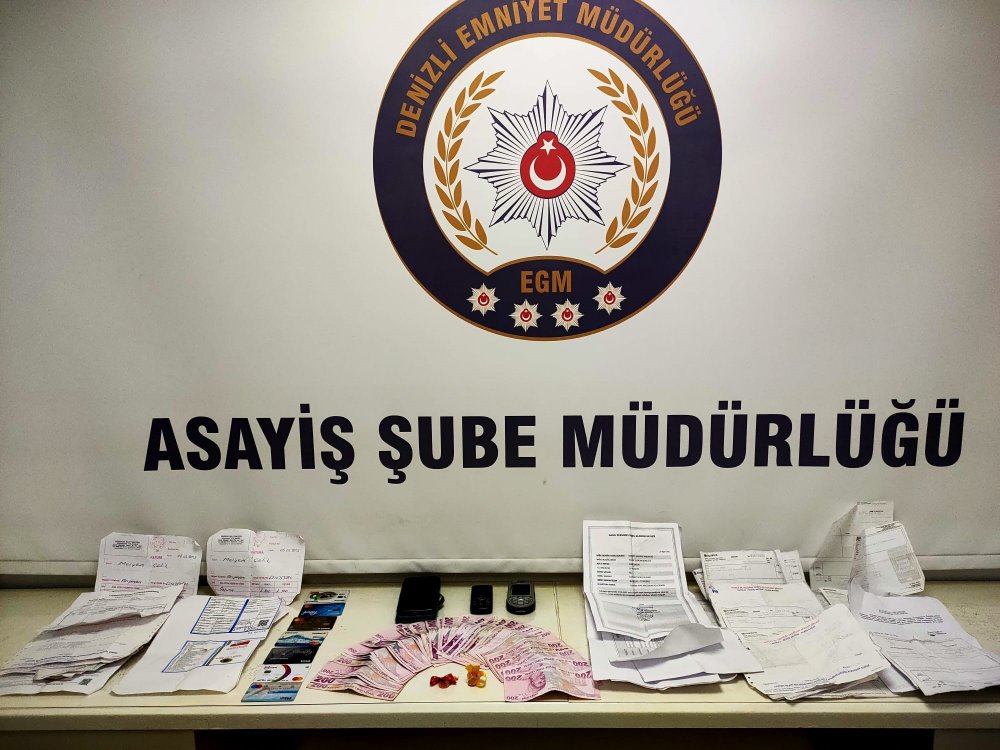 Denizli İl Emniyet Müdürlüğü tarafından son bir hafta içerisinde 48 bin 878 kişinin GBT ve UYAP sorgulaması yapıldı. Uygulamalarda çeşitli suçlardan aranması olan 83 kişi tutuklanırken, asayiş olaylarında 150 şüpheli yakalandı.