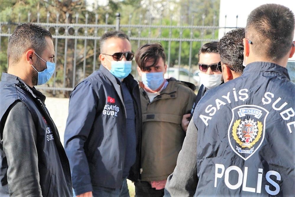 Denizli’de 25 yaşındaki gıda mühendisi Şebnem Şirin’i boğazını keserek öldürdüğü iddiasıyla yargılanan erkek arkadaşı Furkan Zıbıncı, müebbet hapis cezasına çarptırıldı.