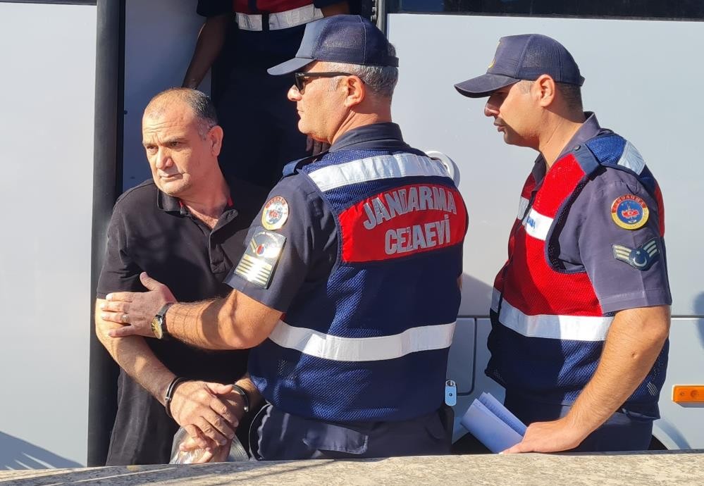 Muğla’nın Bodrum ilçesinde Denizli Buldanlı polis memuru Ercan Yangöz'ün şehit olduğu, bir polisin de yaralandığı olayla ilgili 1’i tutuklu 2 sanığın yargılanması tamamlandı.