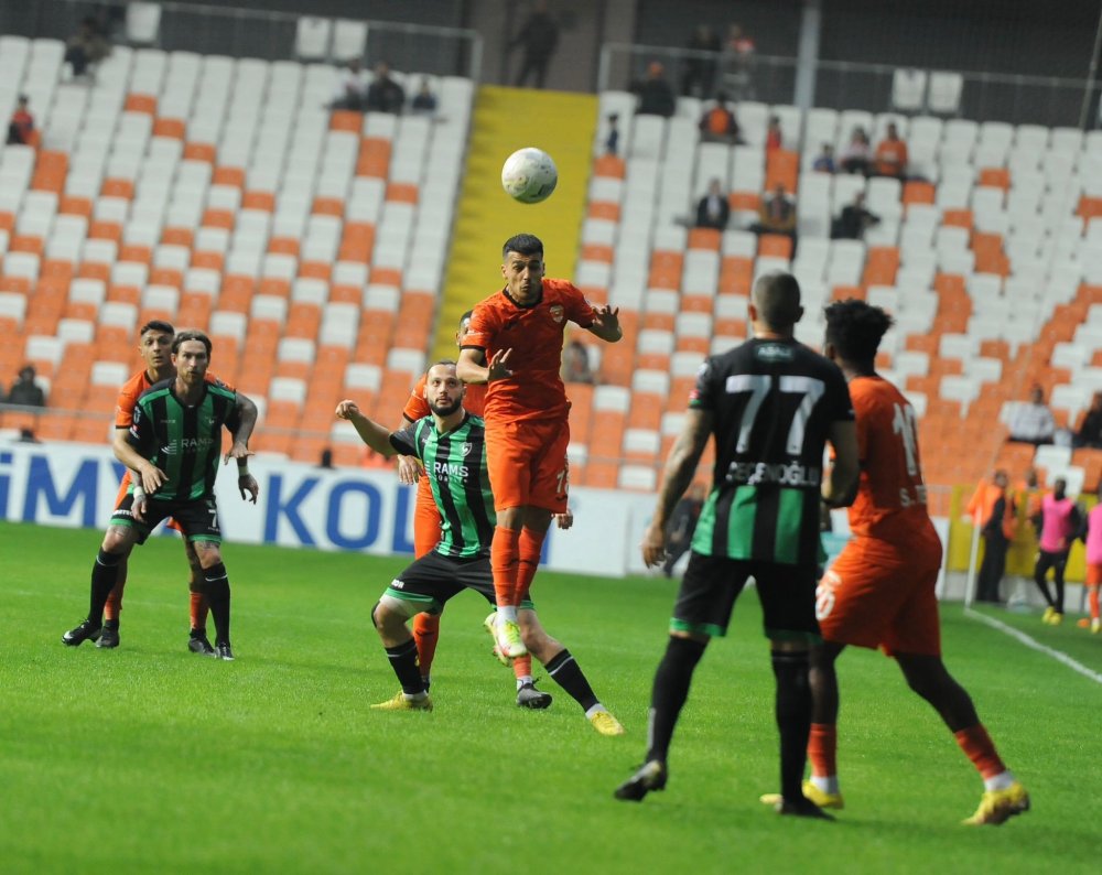 Denizlispor, deplasmanda Adanaspor’u 3-2 mağlup etti. Yeşil siyahlılar bu skorla üst üste 2. galibiyetini elde etti ve puanını 12’ye yükseltti.