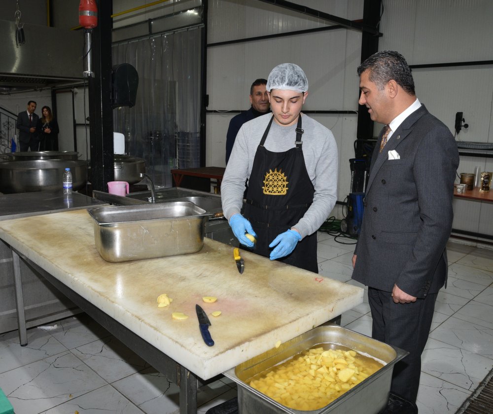 Milli Eğitim Bakanlığı, Denizli'de 35 bin 113 öğrenciye ücretsiz yemek hizmeti sağlayacak.