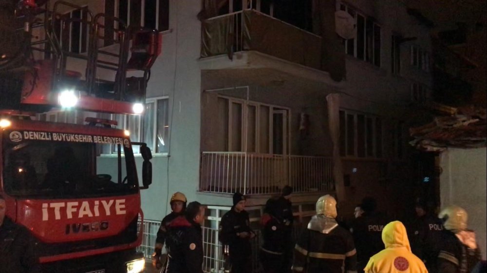Denizli’de evlerinde çıkan yangında hayatını kaybeden 1 yaşındaki Zeynep’in annesi tarafından boğularak öldürüldüğü, kadının kendisini fuhşa zorlayan kocasına öfkelenerek evi ateşe verdiği ortaya çıktı.