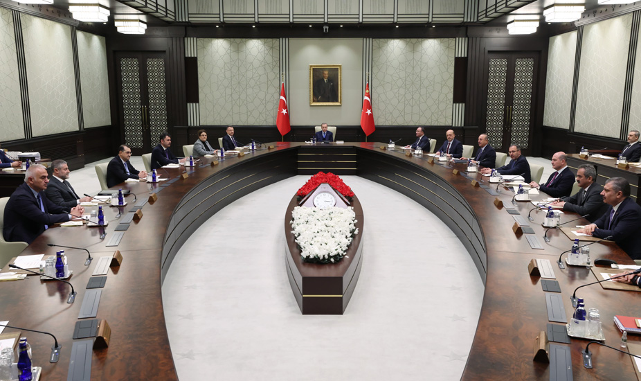 Denizli’de 28 Ocak Cumartesi günü düzenlenecek toplu açılış törenine katılacak Cumhurbaşkanı Erdoğan, 9 bakanı ile kente çıkarma yapacak. Tüm vatandaşların davetli olduğu program 29 Ekim Bulvarı Özay Gönlüm Meydanı’nda saat 13.00’te başlayacak.