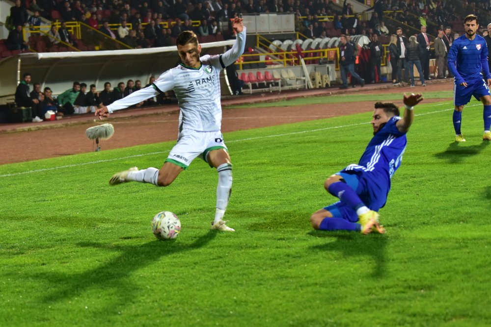 Spor Toto 1. Lig'in 9. haftasında Denizlispor deplasmanda karşılaştığı Boluspor’a 3-0 mağlup oldu.