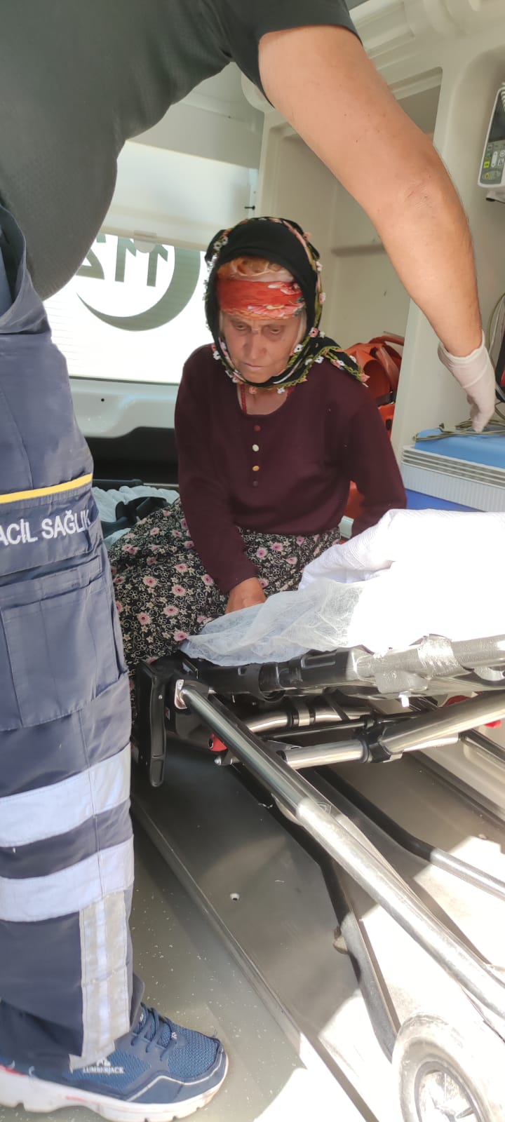 Denizli’nin Tavas ilçesinde 2 gündür kayıp olan 63 yaşındaki Cennet Hıraözlü evinden 5 kilometre uzaklıkta ekipler tarafından bulundu.
