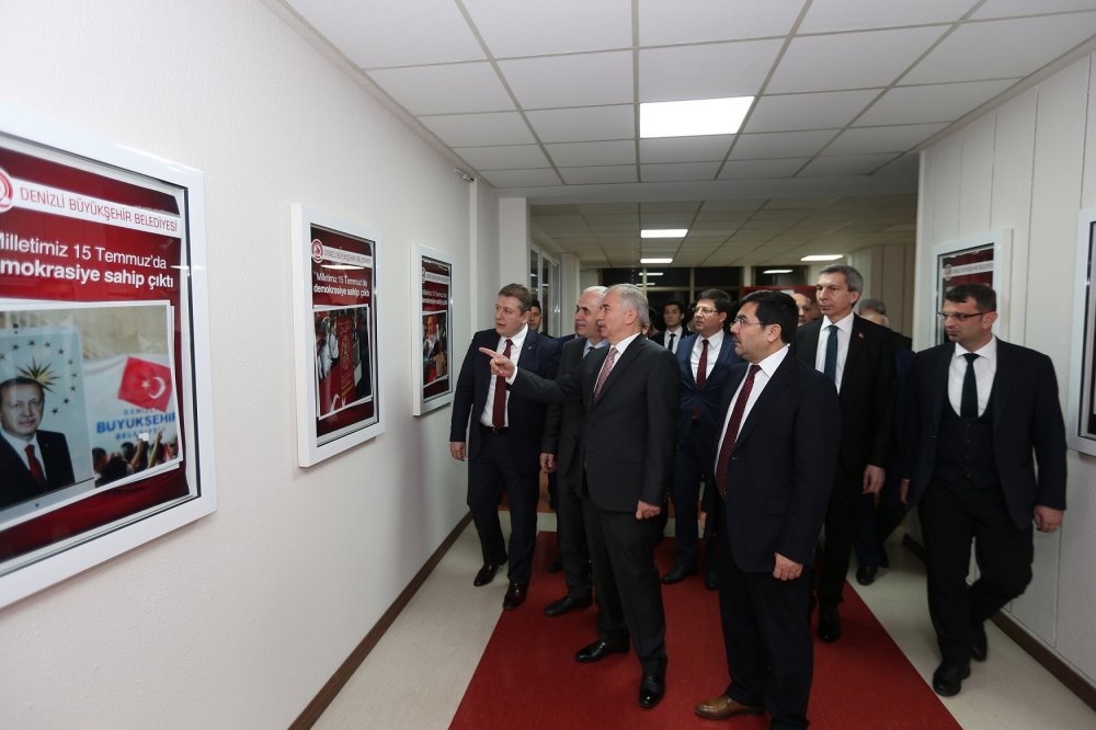 AK Parti Genel Başkan Yardımcısı Erol Kaya, Denizli Büyükşehir Belediye Başkanı Osman Zolan’ı ziyaret etti. Denizli’nin tüm dinamikleri ile örnek bir şehir olduğunu vurgulayan Kaya, 