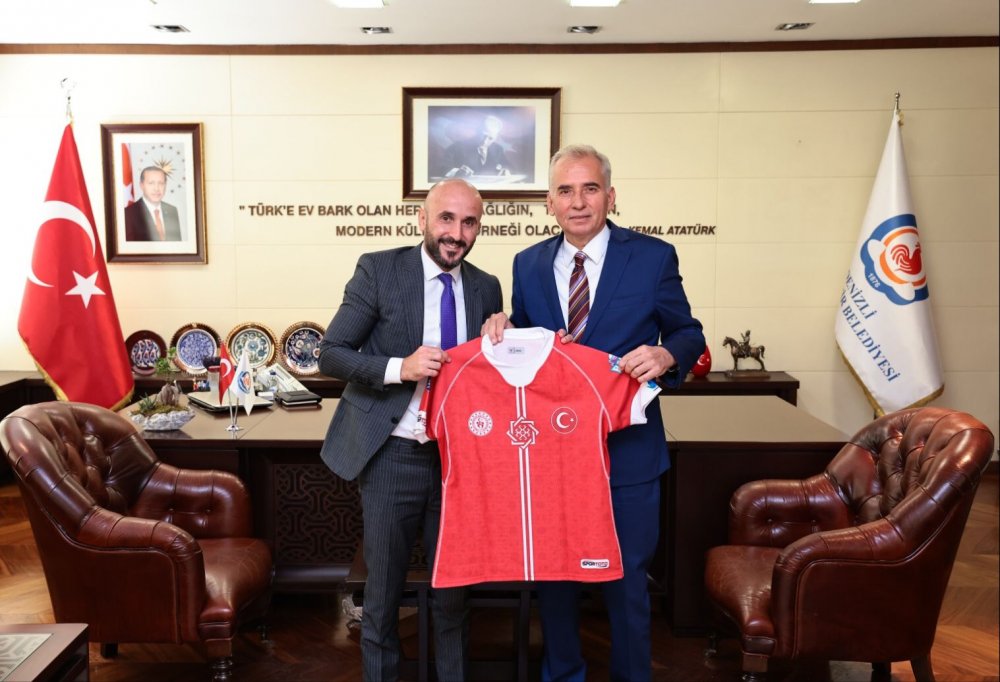 Denizli Büyükşehir Belediyesi, Türkiye’de ilk defa gerçekleşen Anadolu Yıldızlar Ligi Ragbi Türkiye finallerine ev sahipliği yaptı. Başkan Osman Zolan, 28 takımdan 472 sporcunun katıldığı finallerin ödül töreninde şampiyon takımlara kupalarını verdi.