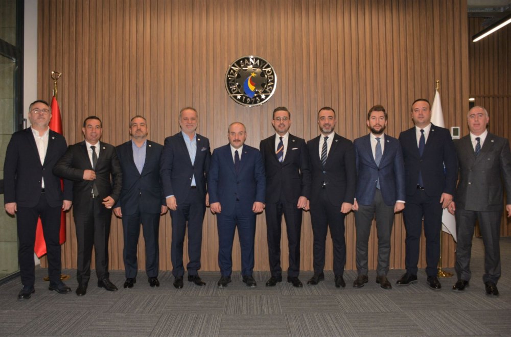 Denizli Sanayi Odası’na tebrik ziyareti gerçekleştiren Sanayi ve Teknoloji Bakanı Mustafa Varank, yeni yönetimin projelerine tam destek verdi.