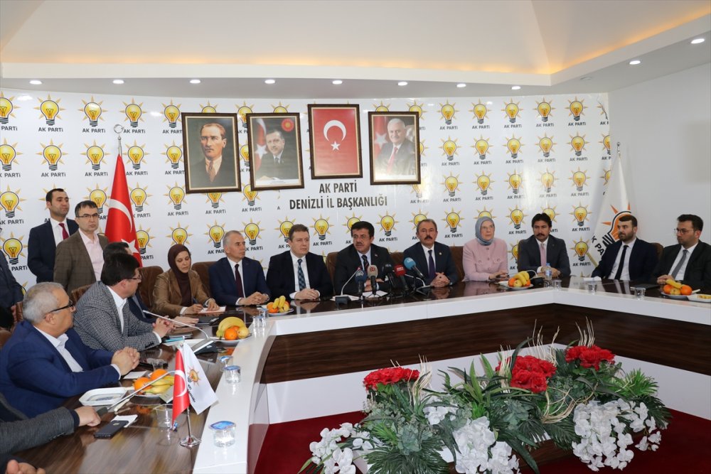 Ekonomi Bakanı Nihat Zeybekci, Zeytin Dalı Harekatı'nın ekonomiye olumlu etkisinin olacağını düşündüğünü söyledi. Bakan Zeybekci, “Gelecekle ilgili Türkiye'ye olan tehditler azaldığı için bunun ekonomiye olumlu etkileri olacağını düşünüyoruz” dedi.