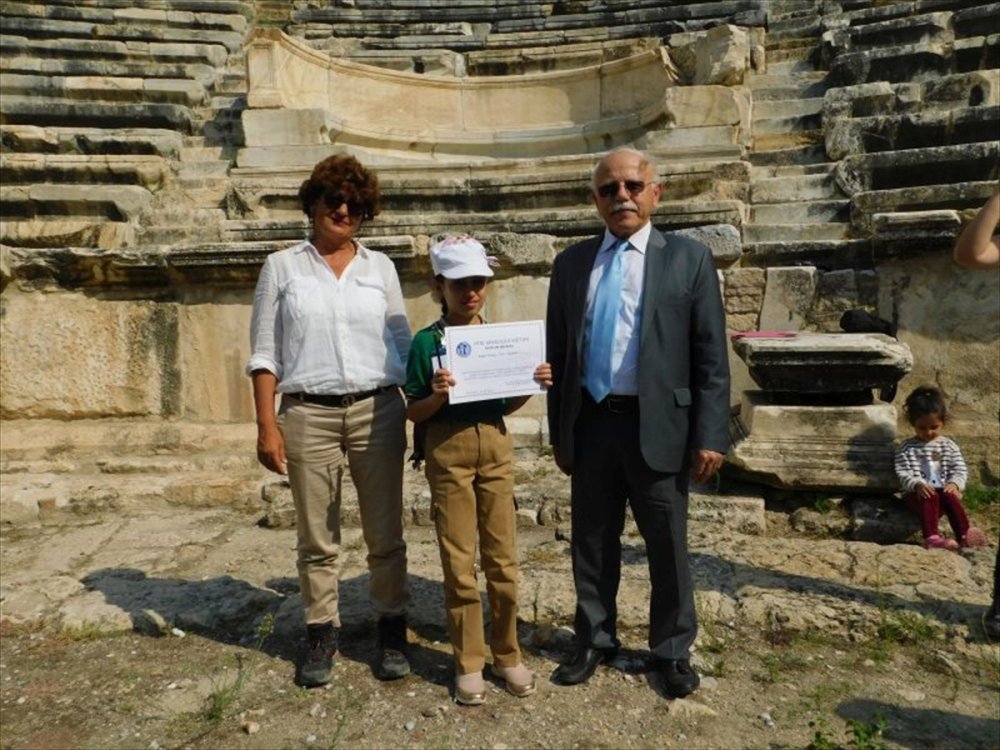 Pamukkale'nin UNESCO Dünya Mirası Listesi'ne girişinin 30. yıl dönümü dolayısıyla ilkokul öğrencilerinde arkeoloji sevgisi kazandırmak için 