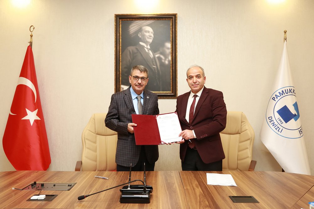 Pamukkale Üniversitesi Rektörlüğü ile Denizli Organize Sanayi Bölgesi (OSB) Müdürlüğü arasında imzalanan kurucu heyet protokolü ile OSB TEKNOKENT için ilk adım atıldı.