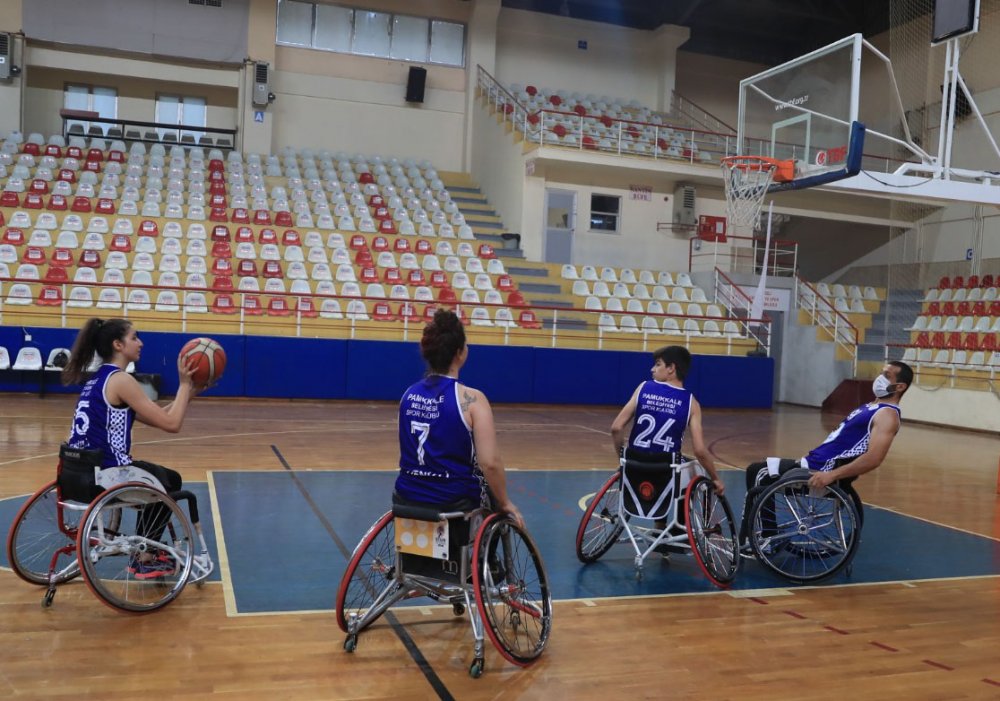 Pamukkale Belediye Spor Kulübü tekerlekli sandalye basketbol takımı, 2020-2021 sezonu müsabakalarına hazır. Mavi-beyazlı takım 9-19 Haziran 2021 tarihleri arasında Bursa ve Yalova’da yapılacak olan müsabakalara iddialı hazırlandı.