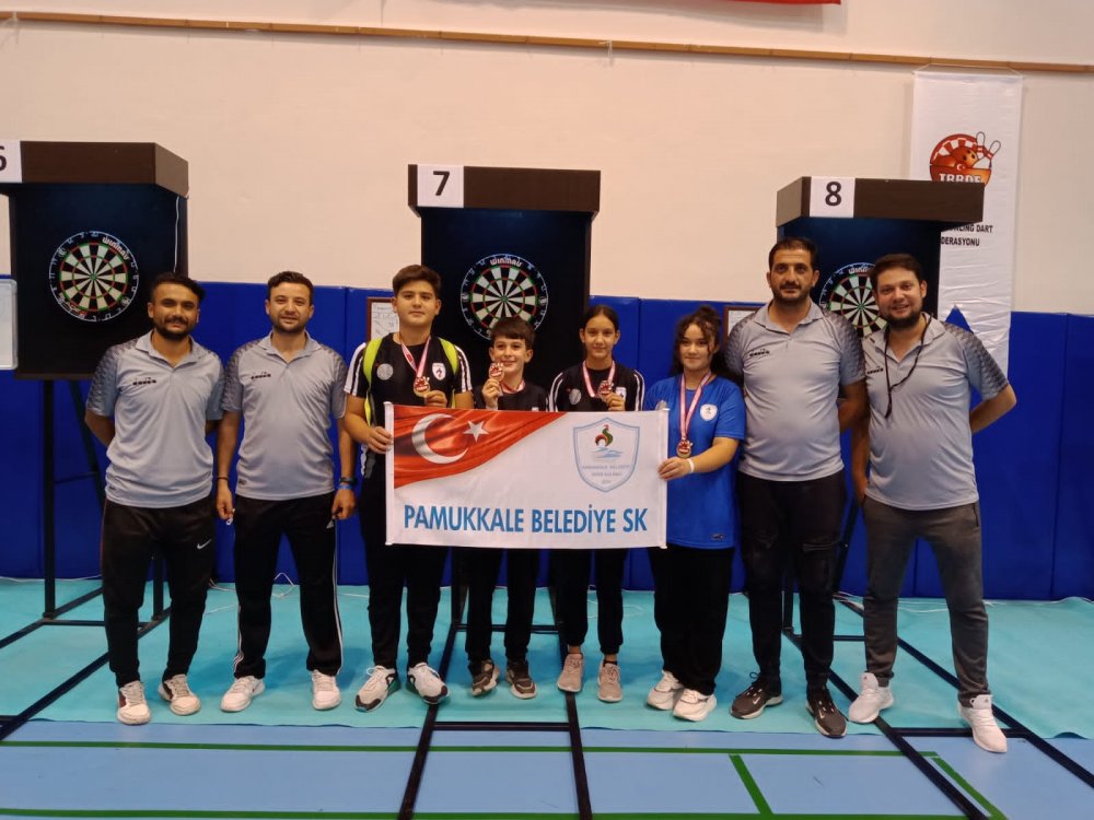 Pamukkale Belediyespor’un dartçıları madalya kazanmaya devam ediyor. Mavi-beyazlı kulübün sporcuları hafta sonunda Antalya’da düzenlenen Şehit Demet Sezen Türkiye Dart Şampiyonası 2. Ayak müsabakalarından 9 madalya ile ayrıldı.