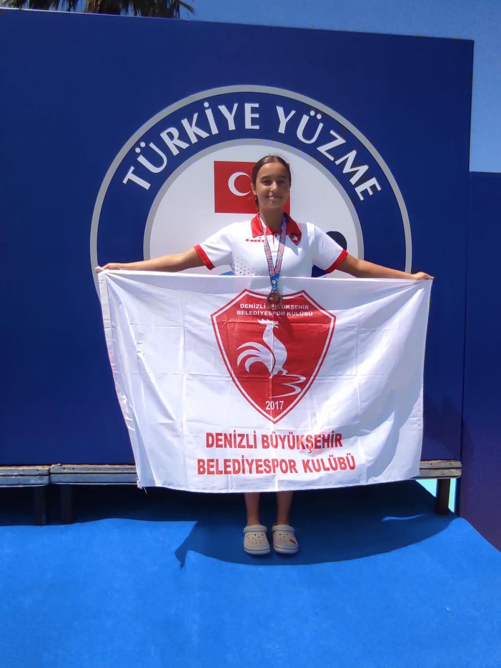 Denizli Büyükşehir Belediyespor Yüzme Takımı sporcusu Ecrin Nur Görkan, Türkiye Arena Kulüpler Arası Uzun Kulvar Genç ve Açık Yaş Yüzme Şampiyonası ve Yıldızlar Bireysel Yüzme Şampiyonası 50 metre kelebek stilde Türkiye şampiyonu oldu.