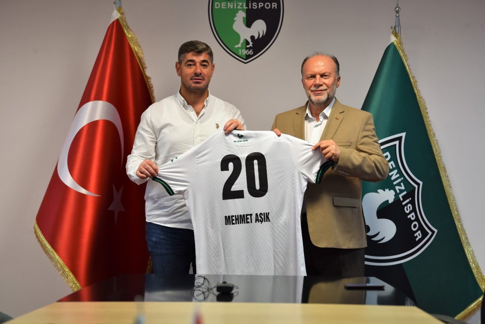 Denizlispor yeni sezona dualarla ‘merhaba’ dedi. İl Müftüsü Mehmet Aşık, yeşil-siyahlıları ziyaret ederken, kurban kesildi ve 2022-2023 sezonunun kazasız belasız sona ermesi temennisinde bulunuldu.