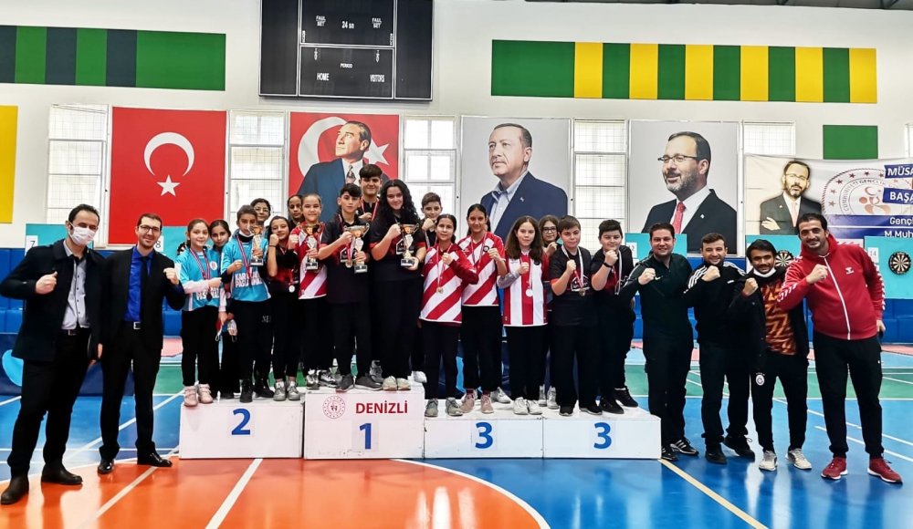 Pamukkale Belediyespor’u farklı branşlarda temsil eden sporcular başarılı sonuçlara imza attı. Voleybol, tekerlekli sandalye, dart ve karatede alınan sonuçlar yüz güldürdü.